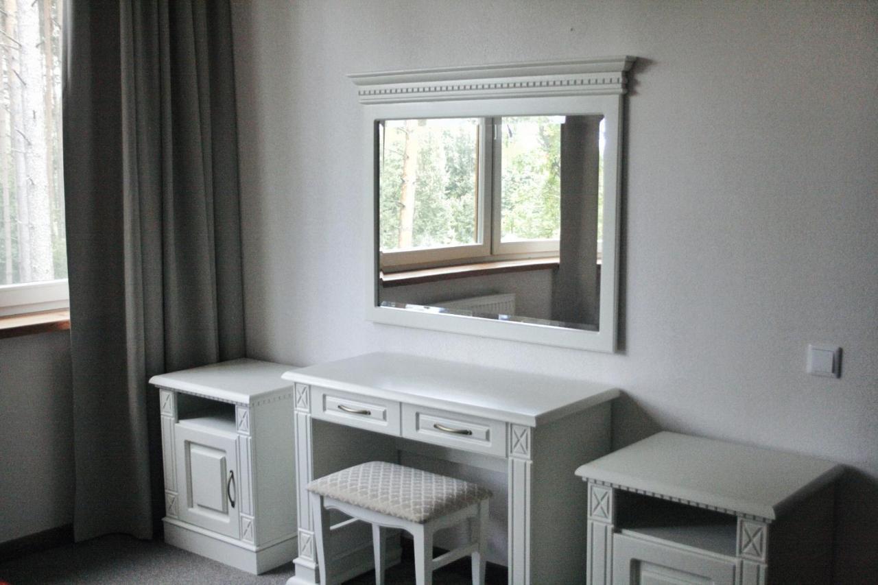 Green Park Hotel Airport Minsk Silichi Εξωτερικό φωτογραφία